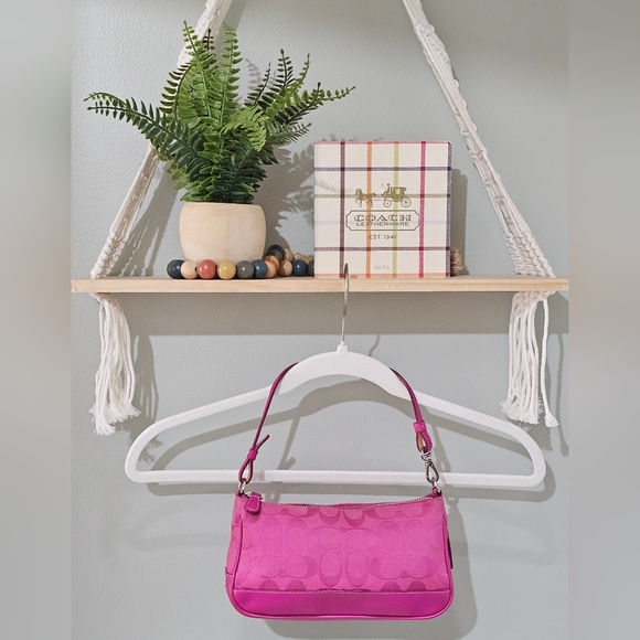 Vintage Coach Hamptons Demi Shoulder Bag Baguette Clutch (Pink) # 6094 - Picture 3 of 13